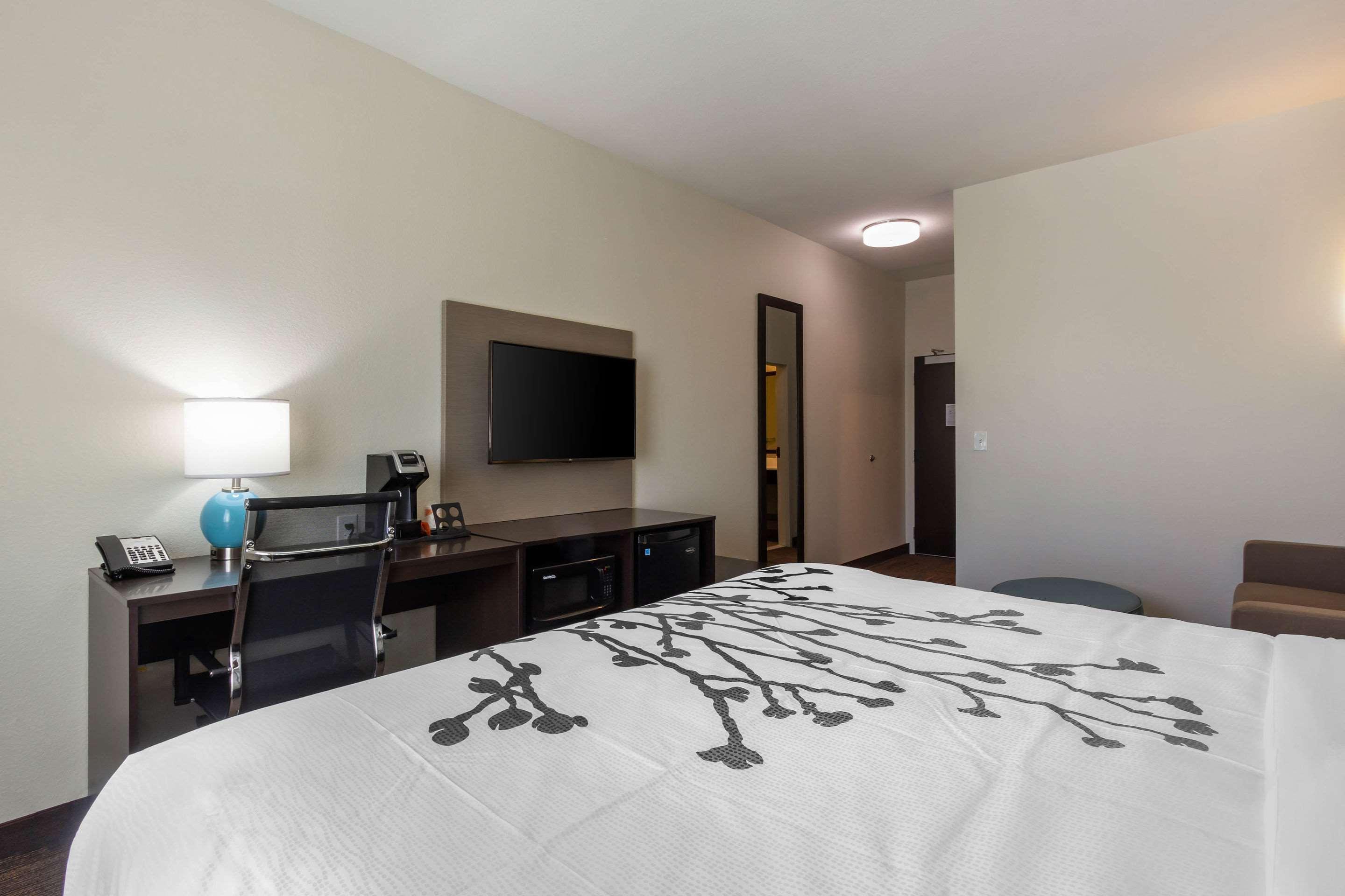 Sleep Inn & Suites Tampa South Exterior photo