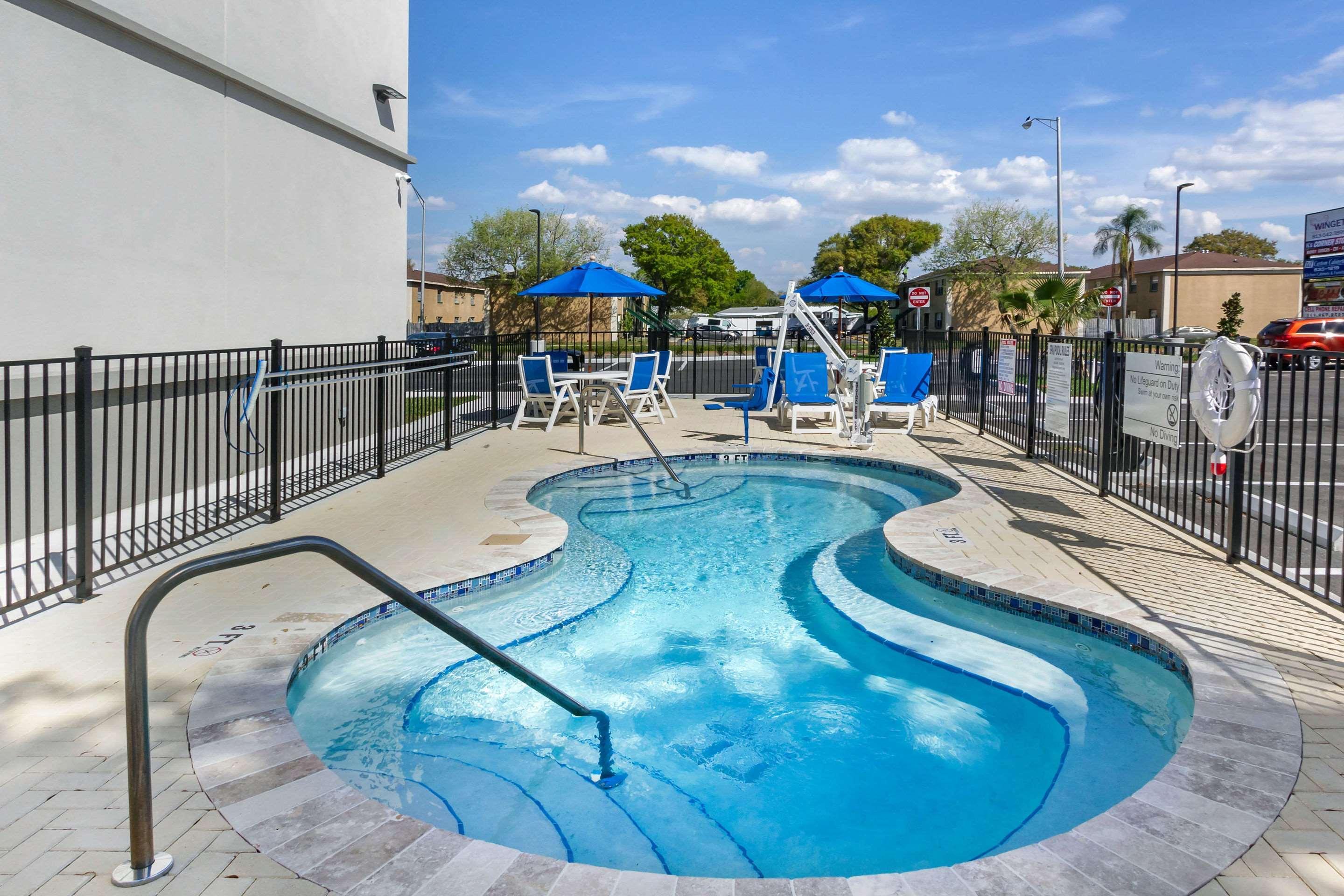 Sleep Inn & Suites Tampa South Exterior photo